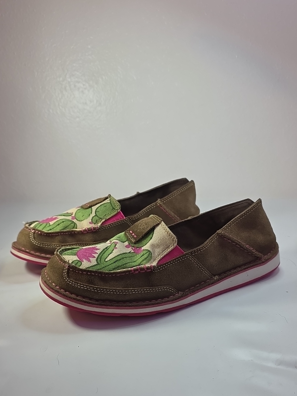 ARIAT CACTUS PRINT LEATHER PINK GREEN BROWN CASUAL MOC  SLIP-ONS LADIES 9.5 GUC